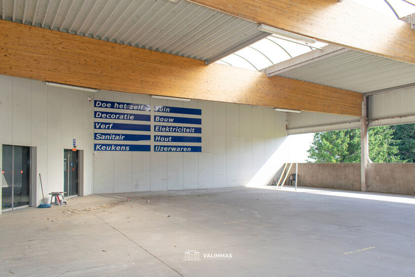 Bedrijfsgebouw te huur in Asse