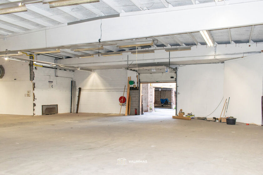 Bedrijfsgebouw te huur in Asse