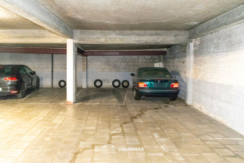 Binnenstaanplaats te koop in Asse