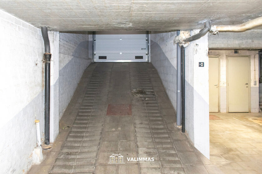 Binnenstaanplaats te koop in Asse