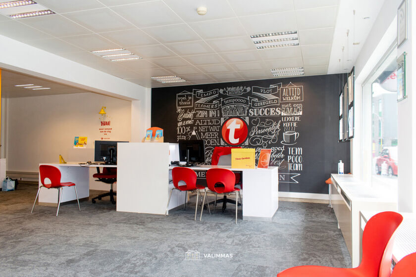 Bureaux à louer à Asse