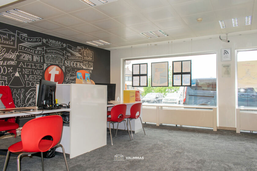 Bureaux à louer à Asse