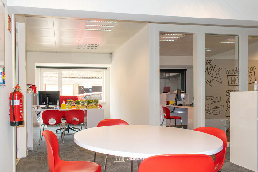 Bureaux à louer à Asse