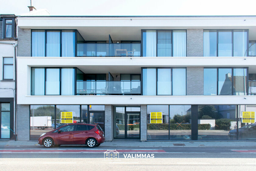 Commercieel gelijkvloers te koop in Asse