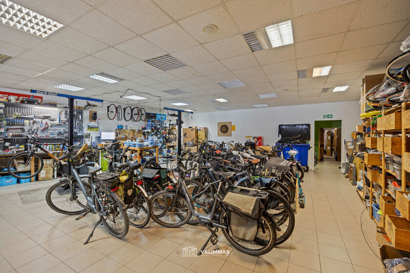 Gebouw voor gemengd gebruik te koop in Asse