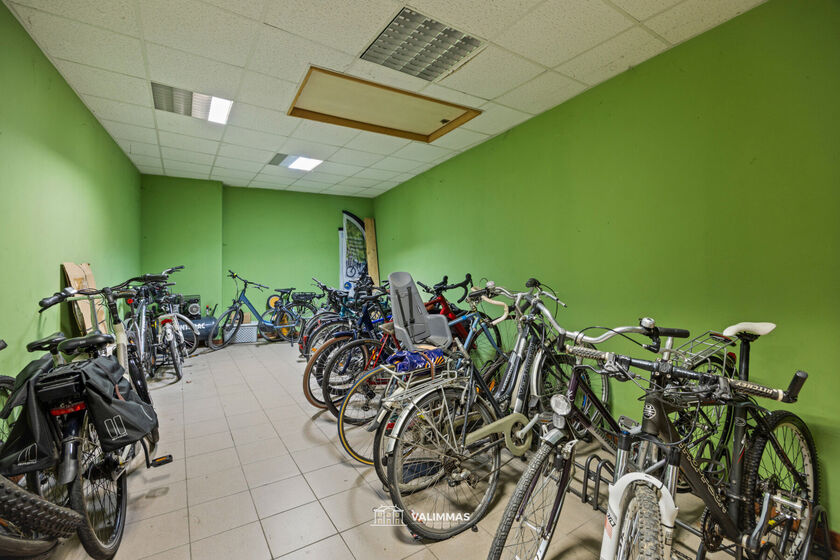 Gebouw voor gemengd gebruik te koop in Asse