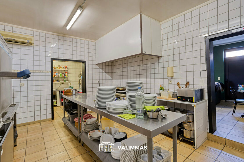 Gebouw voor gemengd gebruik te koop in Asse