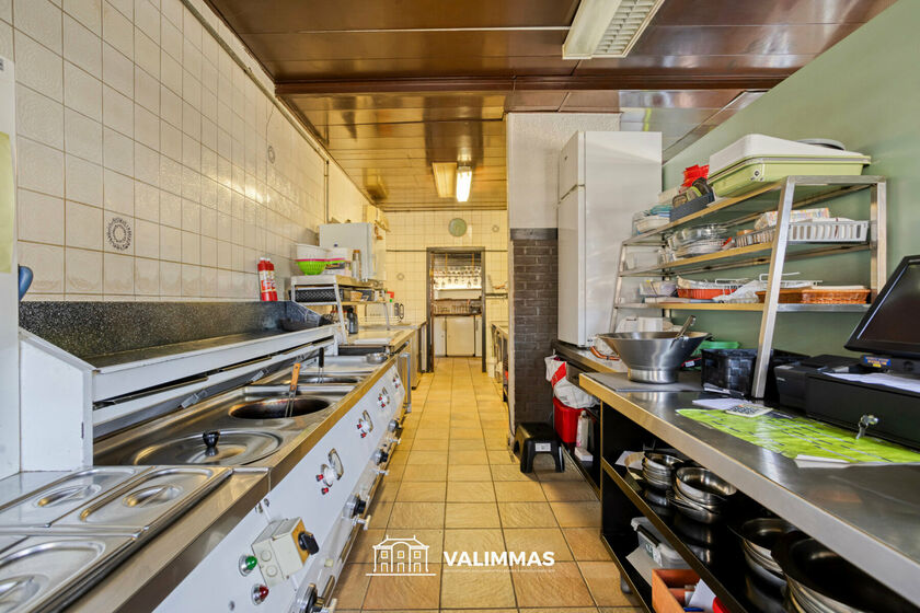 Gebouw voor gemengd gebruik te koop in Asse