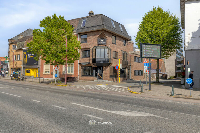 Gebouw voor gemengd gebruik te koop in Asse