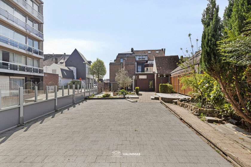 Gebouw voor gemengd gebruik te koop in Asse
