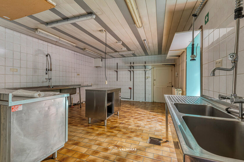 Gebouw voor gemengd gebruik te koop in Asse