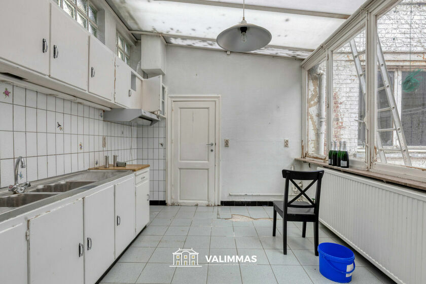 Gebouw voor gemengd gebruik te koop in Asse