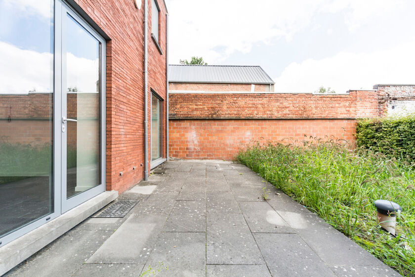 Gelijkvloerse verdieping te huur in Asse