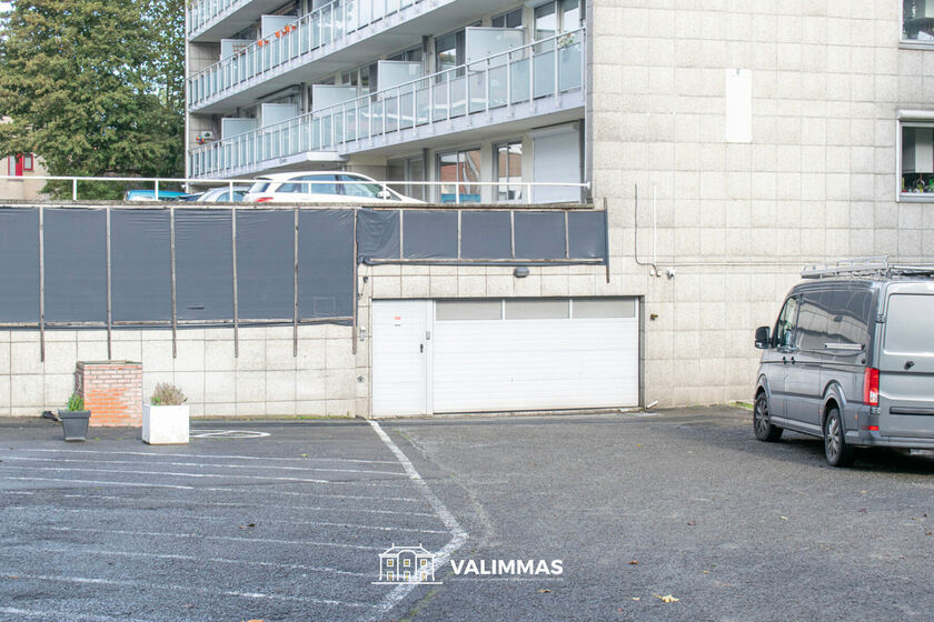 Gesloten garagebox te koop in Asse