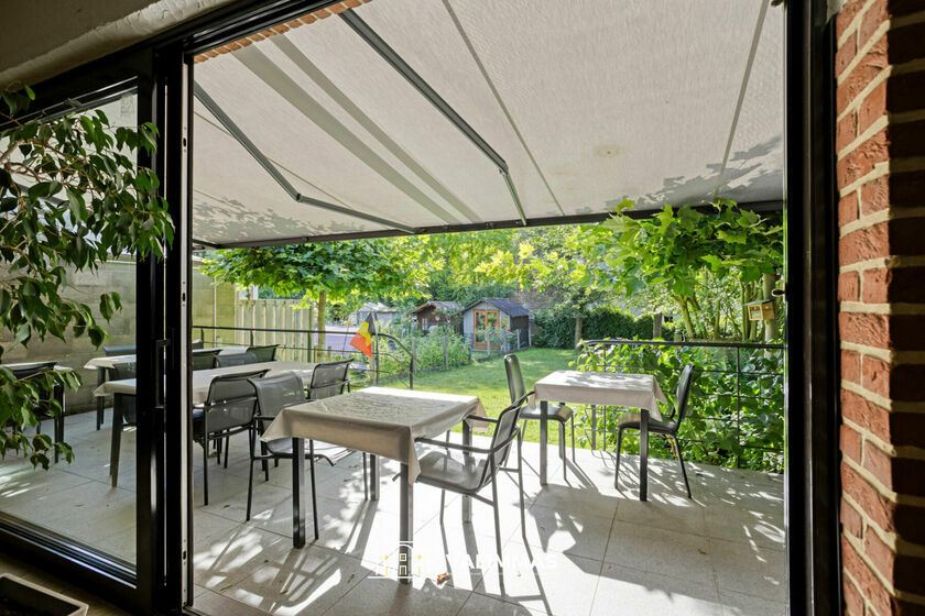 Immeuble &agrave; usage multiple &agrave; vendre &agrave; Asse