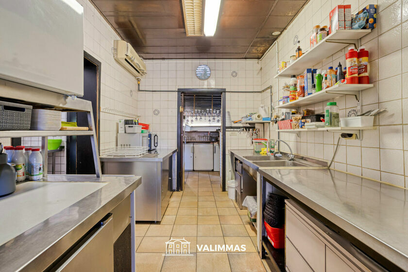Immeuble &agrave; usage multiple &agrave; vendre &agrave; Asse