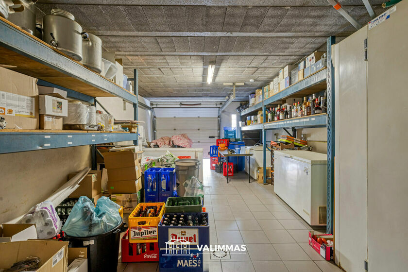 Immeuble &agrave; usage multiple &agrave; vendre &agrave; Asse