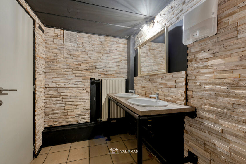 Immeuble &agrave; usage multiple &agrave; vendre &agrave; Asse