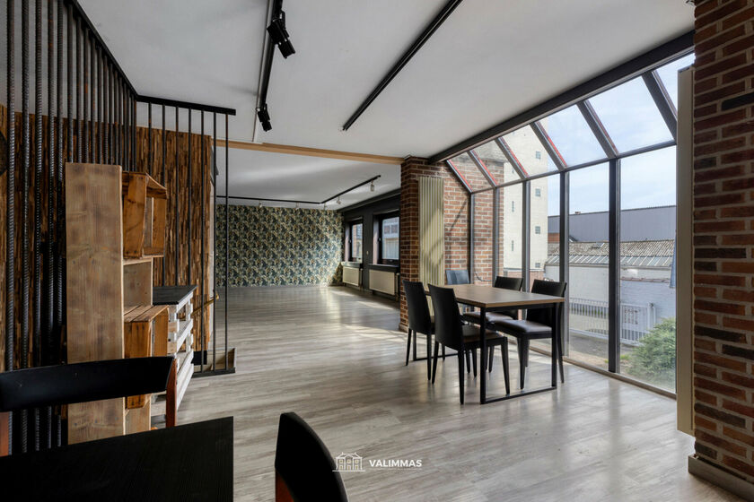 Immeuble &agrave; usage multiple &agrave; vendre &agrave; Asse