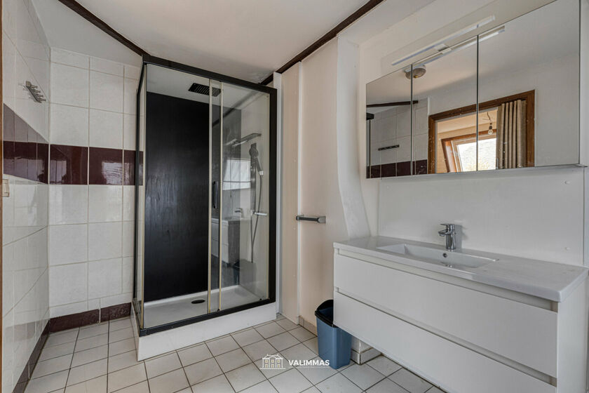 Immeuble &agrave; usage multiple &agrave; vendre &agrave; Asse
