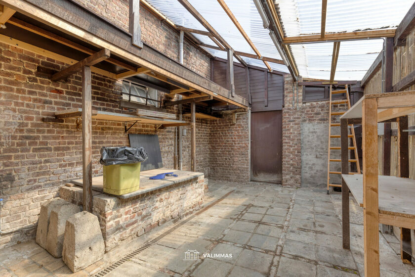 Immeuble &agrave; usage multiple &agrave; vendre &agrave; Asse