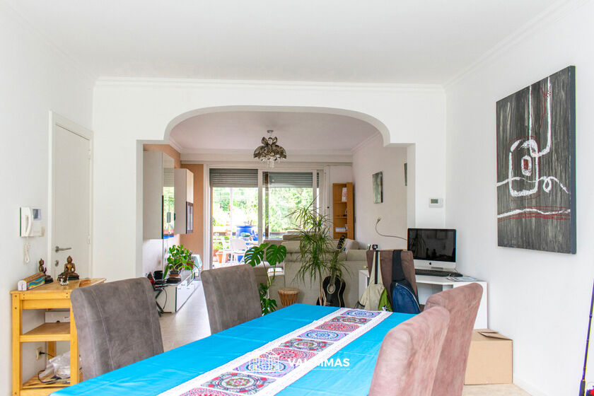 Immeuble mixte à vendre à Asse