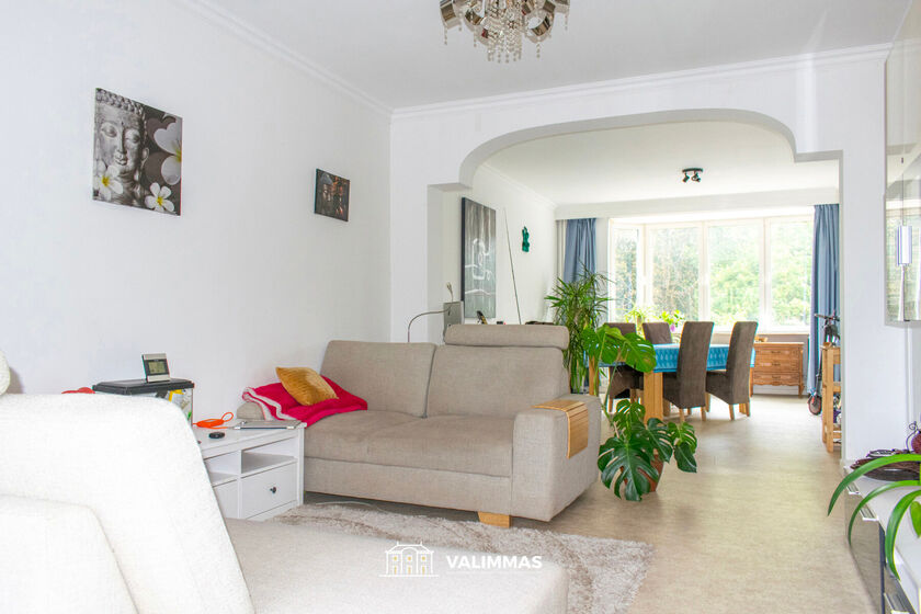 Immeuble mixte à vendre à Asse