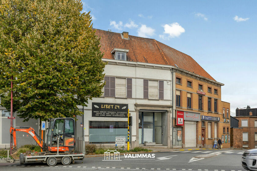 Immeuble mixte &agrave; vendre &agrave; Asse
