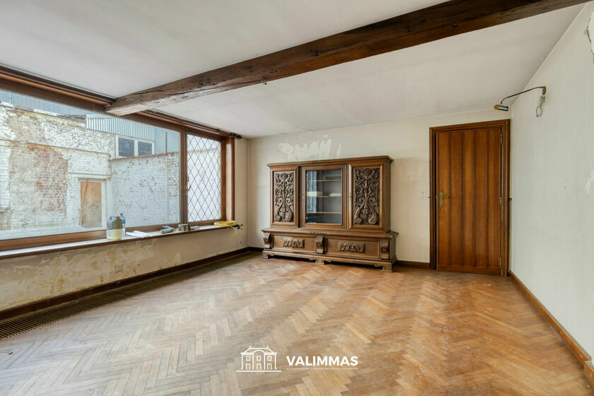 Immeuble mixte &agrave; vendre &agrave; Asse