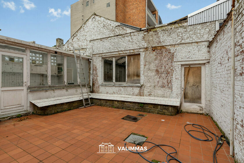 Immeuble mixte &agrave; vendre &agrave; Asse