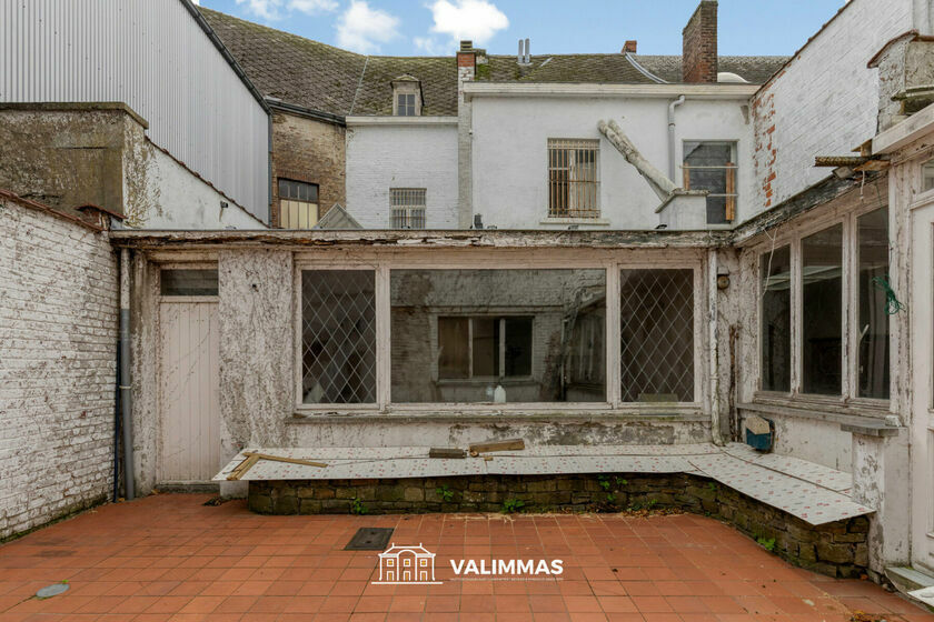 Immeuble mixte &agrave; vendre &agrave; Asse
