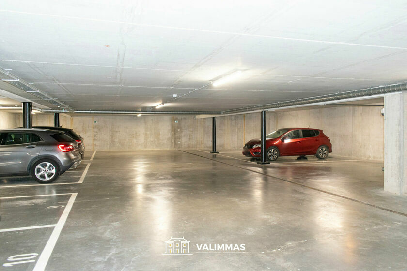 Parking intérieur à vendre à Asse