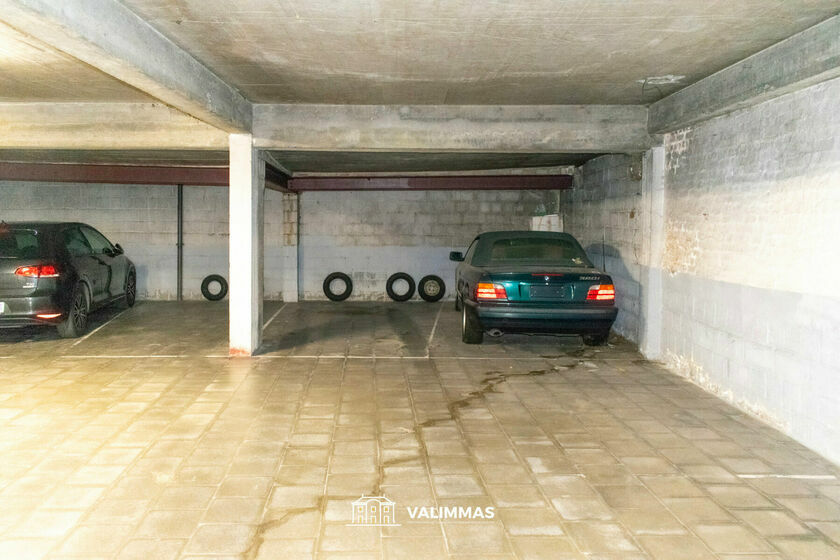 Parking int&eacute;rieur &agrave; vendre &agrave; Asse