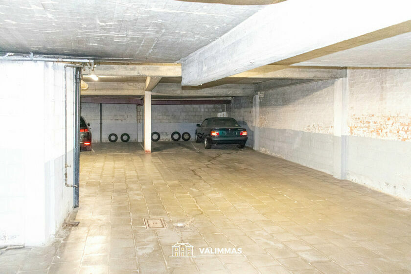 Parking int&eacute;rieur &agrave; vendre &agrave; Asse
