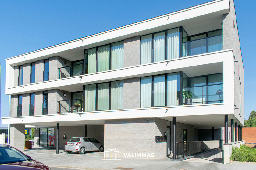 Rez commercial &agrave; vendre &agrave; Asse