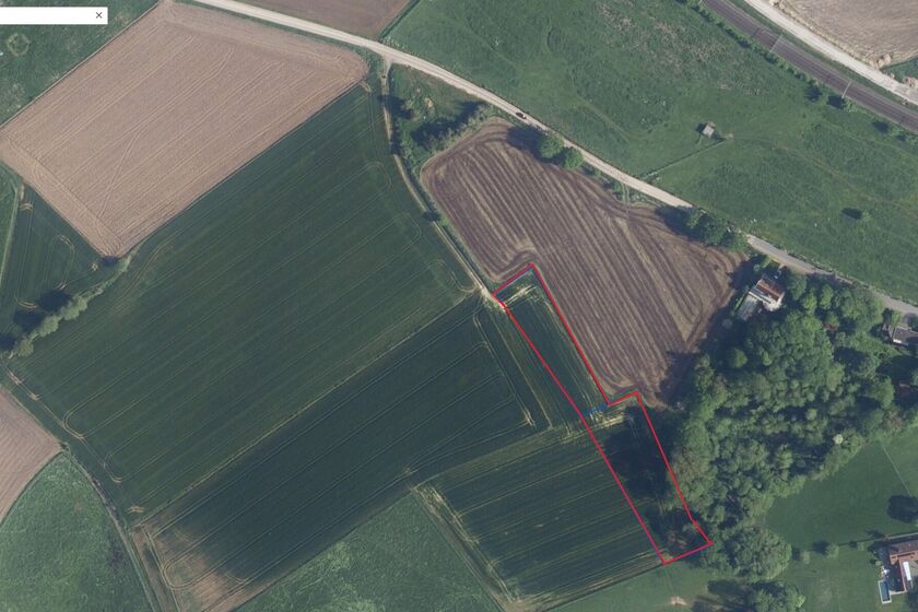 Terrain agricole à vendre à Asse